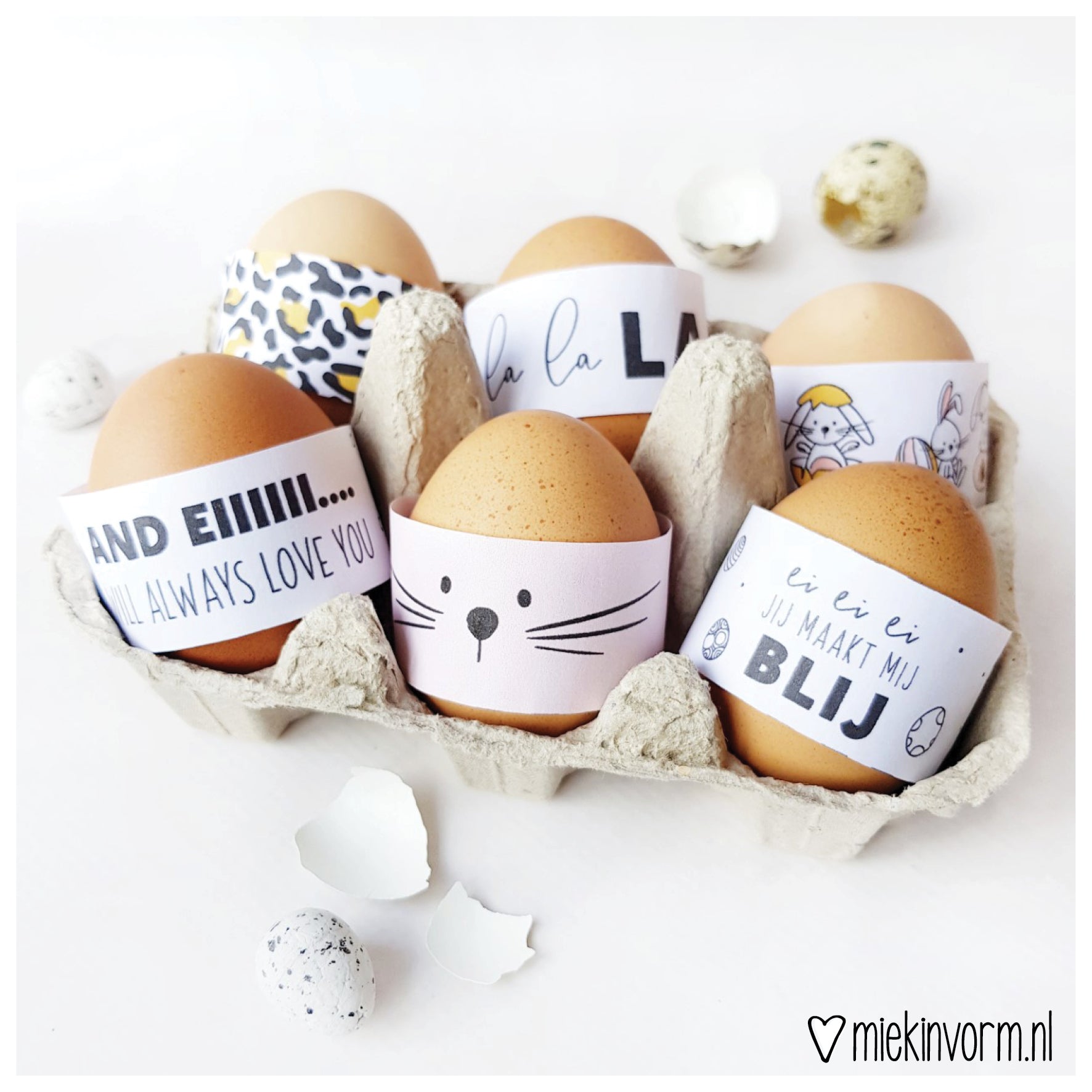 Printable | Bl-eie eitjes wikkels voor Pasen